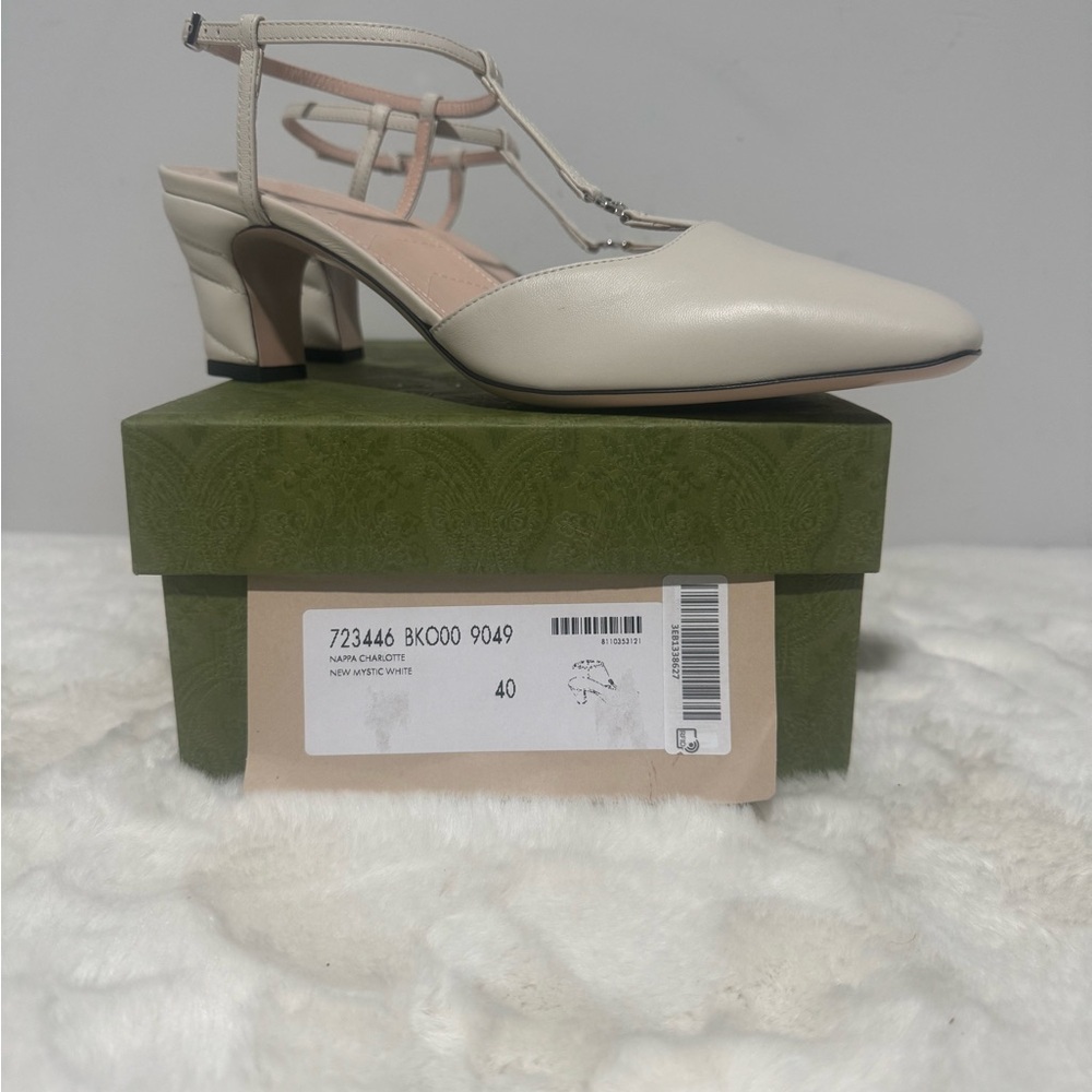 Gucci Elegant Cream T-Strap Heels - Picture 7 of 7